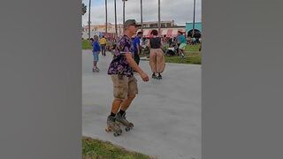 Omen by Disclosure AT VENICE BEACH ROLLER DISCO PLAZA Part 14 #venicebeach #rollerskating #grind