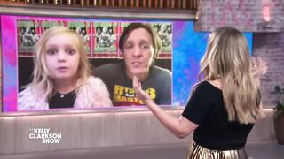 Kelly Clarkson Meets Viral TikTok 7-Year-Old Drummer