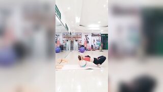 LƯNG GẦY EO THON BỤNG PHẲNG RÕ RỆT VỚI BÀI TẬP YOGA CÙNG VÒNG GAI CÙNG THU NGUYỄN