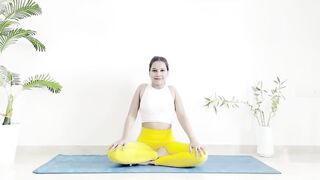 Surprising Benefits of Shoulder Stretching in Home Yoga Practice with Banana Yoga