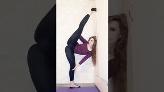 Flexibility easy stretch yoga flow ???? #shorts #flexibility #yoga #stretching