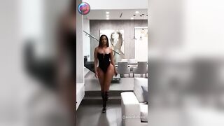 Amirah Dyme - Modelo de moda con curvas | Fotos en bikini, Biografía, Wiki, Edad. Bikini Model