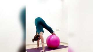 Yoga pink Ball Stretching