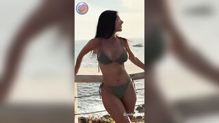 Ariana Dugarte - La perfecta modelo de bikinis e influencer | Bikini Model