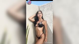 Ariana Dugarte - La perfecta modelo de bikinis e influencer | Bikini Model