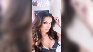 Victoria Vesce - Hermosa modelo de bikinis e influencer de moda | Bikini Model