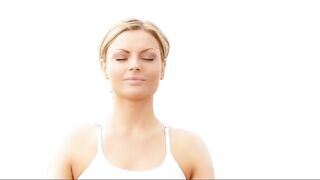 1-Minute Morning Yoga: 3 Effective Back Stretching Exercise