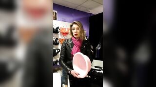 Comment laver sa lingerie sans l'abîmer ! Suivez les conseils de Sandrine...