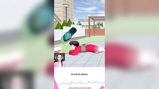 Gara gara pecahin vas bunga, Yoga jadi dilempar sendal #shorts #sakuraschoolsimulator