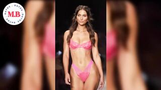 Stephanie Rayner: Fotos en Bikinis