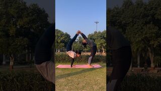 #viral #yoga #yogafitness #motivation #yogaqueen #sakshirawatyoga #acroyoga #artisticyoga #yogapair