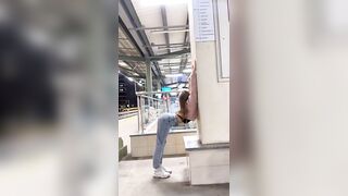 Best exercises while waiting for metro???????? #flexibility #gymnast #tutorial #exercise #workout #yoga