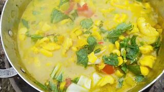 ACKEE Stew, Stretching/dancing in Rain Having fun, Best way to kiss, Asmr Cozy Nature Sounds