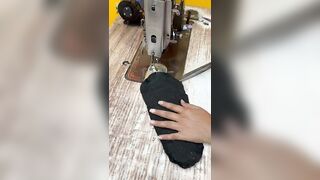 बचें हुए कपड़े से बनाएं गारम मोजे़/winter socks cutting and stretching #wintersocks #youtubeshorts