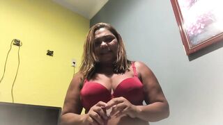 Lingerie Vermelha: vídeo completo no sai-te like na comunidade