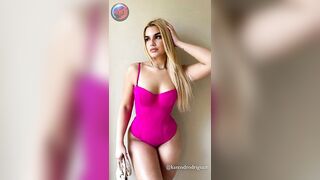 Karen Rodriguez - Modelo de bikinis e influencer estadounidense | Bikini Model