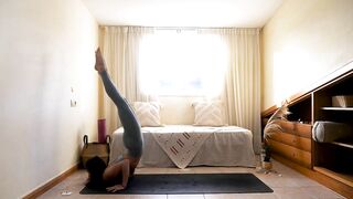 1-Min Winter Solstice Yoga for Powerful Splits & Flexibility! Discover Power of Split Stretches !