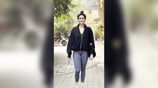 Malaika Arora & Karishma Tanna Spotted at Yoga Classes in Bandra ????????????