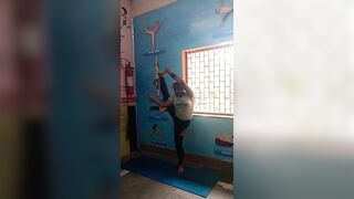 y-pose #youtubeshorts #advance #yoga #pose ????‍♀️