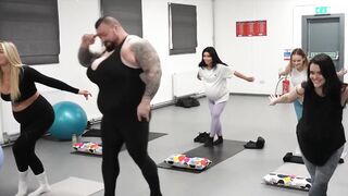 Eddie Hall Tries Pregnant Yoga *someone leaves* #yoga