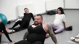 Eddie Hall Tries Pregnant Yoga *someone leaves* #yoga