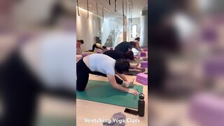 Stretching Yoga Class #paramita#yogalovers#yogainstructor #yogapractice#indonesia#jakarta#yogalovers