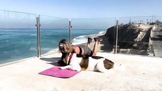 Unbelievable Yoga Session with a Hilarious Dog p.3