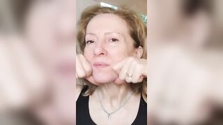 Quick Face Yoga Nasolabial Folds Marionette Lines Massage #shorts #faceyoga #antiaging #facemassage