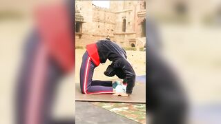 Practice Time..????????#shorts #yoga #viral #trending #ytshorts #flexibility #youtubeshorts