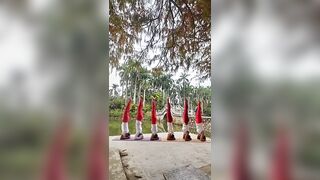 Outdoor yoga, play as you like, handstand