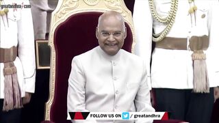 President Kovind presents Padma Shri to Swami Sivananda for Yoga | Greatandhra