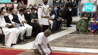 Standing ovation for Swami Sivananda as President Kovind awards him Padma Shri for Yoga