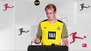 Leon Goretzka vs. Julian Brandt - Buzz Wire Challenge