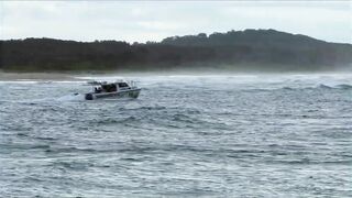 The Noosa Bar and Main Beach. Monday morning, March 28, 2022.