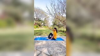 Do these 3 yoga asanas for a healthy gut | Sri Sri School of Yoga