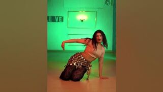 #bellydance #twerk #dance #edit #4kstatus #beautiful #hotness #habibi #viral #sexy #ass #bollywood