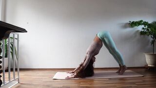 Relaxing Yoga Stretching Home Workout