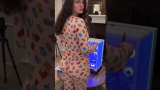 Olivia Maebae jiggly twerk in pajamas #viral #plussizemodel