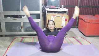 Yoga Art - Flexible asian girl splits routine