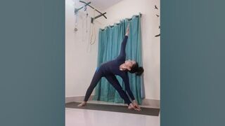 Yoga flow#trending #viralvideos #ashtangyoga#aadiyogi#happiness#flexi#viralreels#wellness#wellnessjo