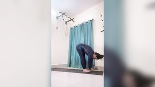 Yoga flow#trending #viralvideos #ashtangyoga#aadiyogi#happiness#flexi#viralreels#wellness#wellnessjo