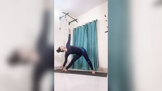 Yoga flow#trending #viralvideos #ashtangyoga#aadiyogi#happiness#flexi#viralreels#wellness#wellnessjo