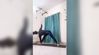 Yoga flow#trending #viralvideos #ashtangyoga#aadiyogi#happiness#flexi#viralreels#wellness#wellnessjo