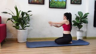 At Home Arch Yoga | Workout Up & Stretching Legs With Ammy