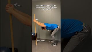 He Found Out The Best Way To Stretch Lats ???? #stretching #latissimusdorsi #shorts