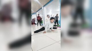 stretching❤️#viral #trending #pithoragarh #womenempowerment #shortvideo #zumbadance