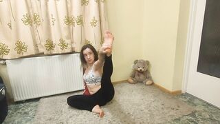 Relaxing Bikini Yoga and Deep Stretching Flow ✅