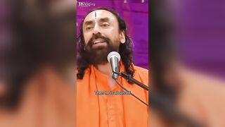 Karma Yoga Explained : Find Purpose & Fulfillment l Swami Mukundananda #shorts