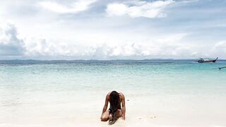 Beach Yoga Thailand