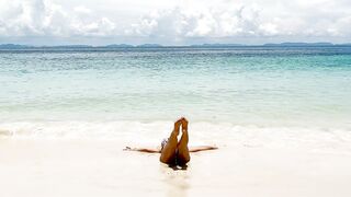 Beach Yoga Thailand